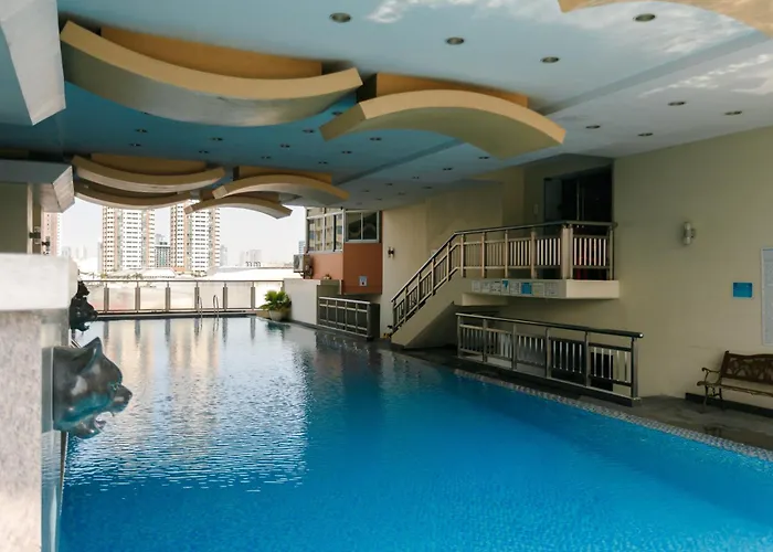 Livstudios Bay Hotel Manila